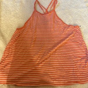 Flowy Holister Tank Size Large